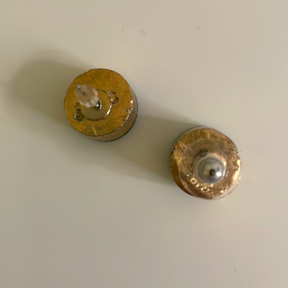 Turquoise and gold stud earrings - Picture 3 of 4